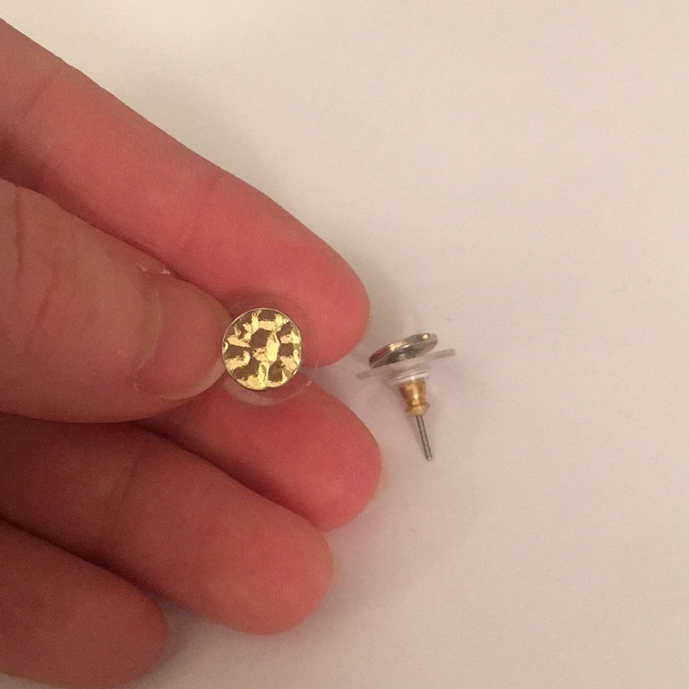 Simple hammered gold stud earrings
